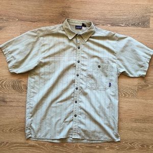 Patagonia Short Sleeve Shirt Men’s Medium